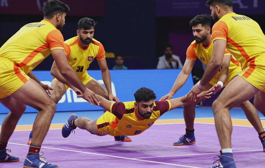 ऑल आउट का बहीखाता: कबड्डी में वापसी गणित से आती है, मोमेंटम से नहीं